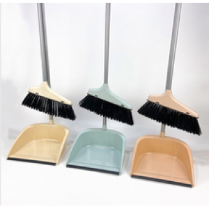 Sweeper dustpan set